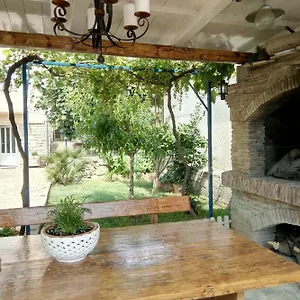 Vivian Apartment